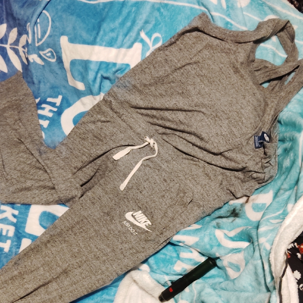Nike Heather Gray Lounge Set